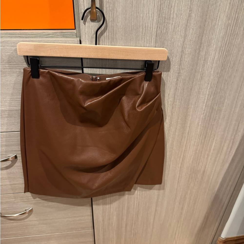 Elegant Brown Leather Skirt